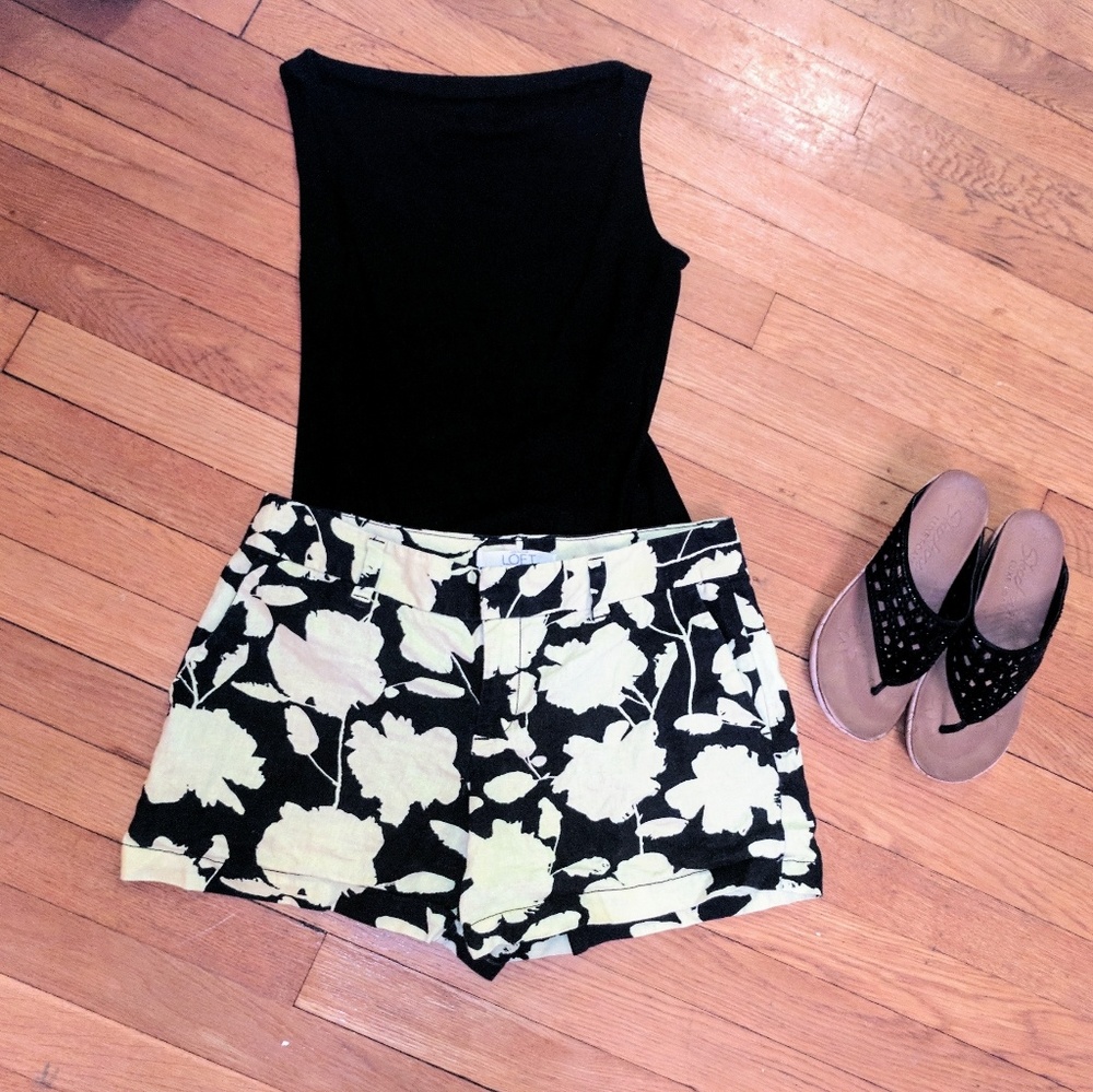 Vibrant and classy yellow flower LOFT shorts!